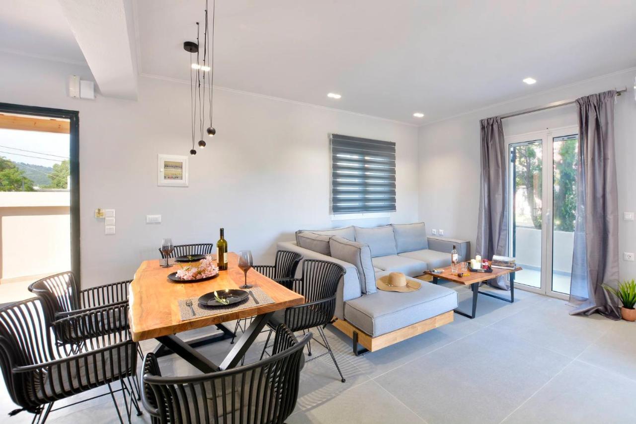 Vakantiehuis Stylish Privet Poolside
